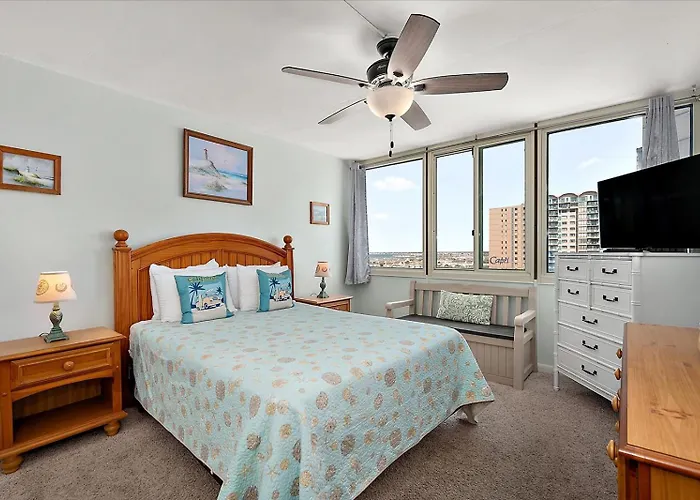 Quay-side Ocean View From 2 Bedroom With Indoor & Outdoor Pools!