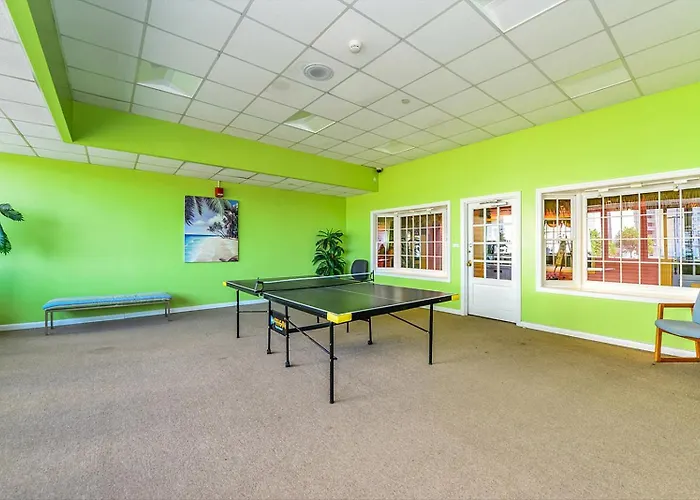 Quay-side Ocean View From 2 Bedroom With Indoor & Outdoor Pools! Ocean City