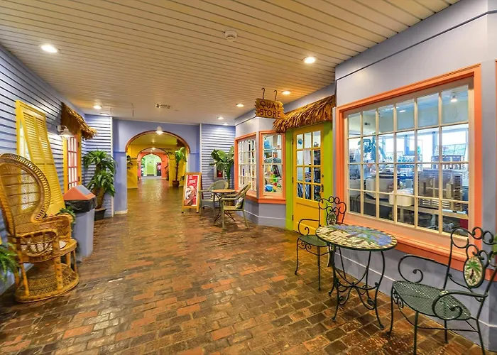 Quay-side Ocean View From 2 Bedroom With Indoor & Outdoor Pools!
